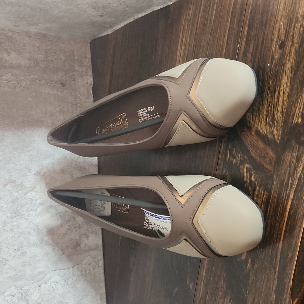 Beacon Comfort Well Women's Wedge Pump Heels, Beige 9M - Picture 6 of 9